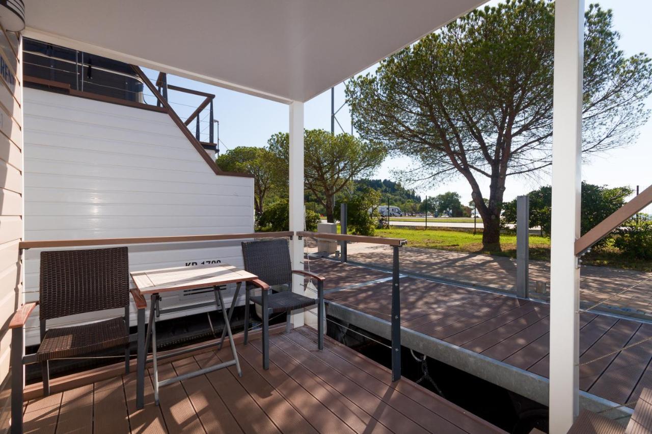 Bamboo Floating House Portoroz Apartamento Exterior foto