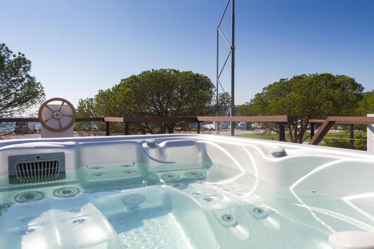 Bamboo Floating House Portoroz Apartamento Exterior foto