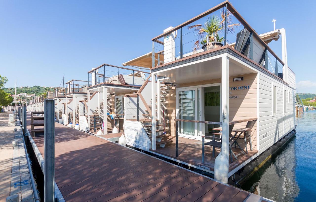 Bamboo Floating House Portoroz Apartamento Exterior foto