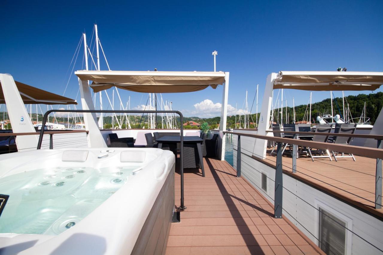Bamboo Floating House Portoroz Apartamento Exterior foto