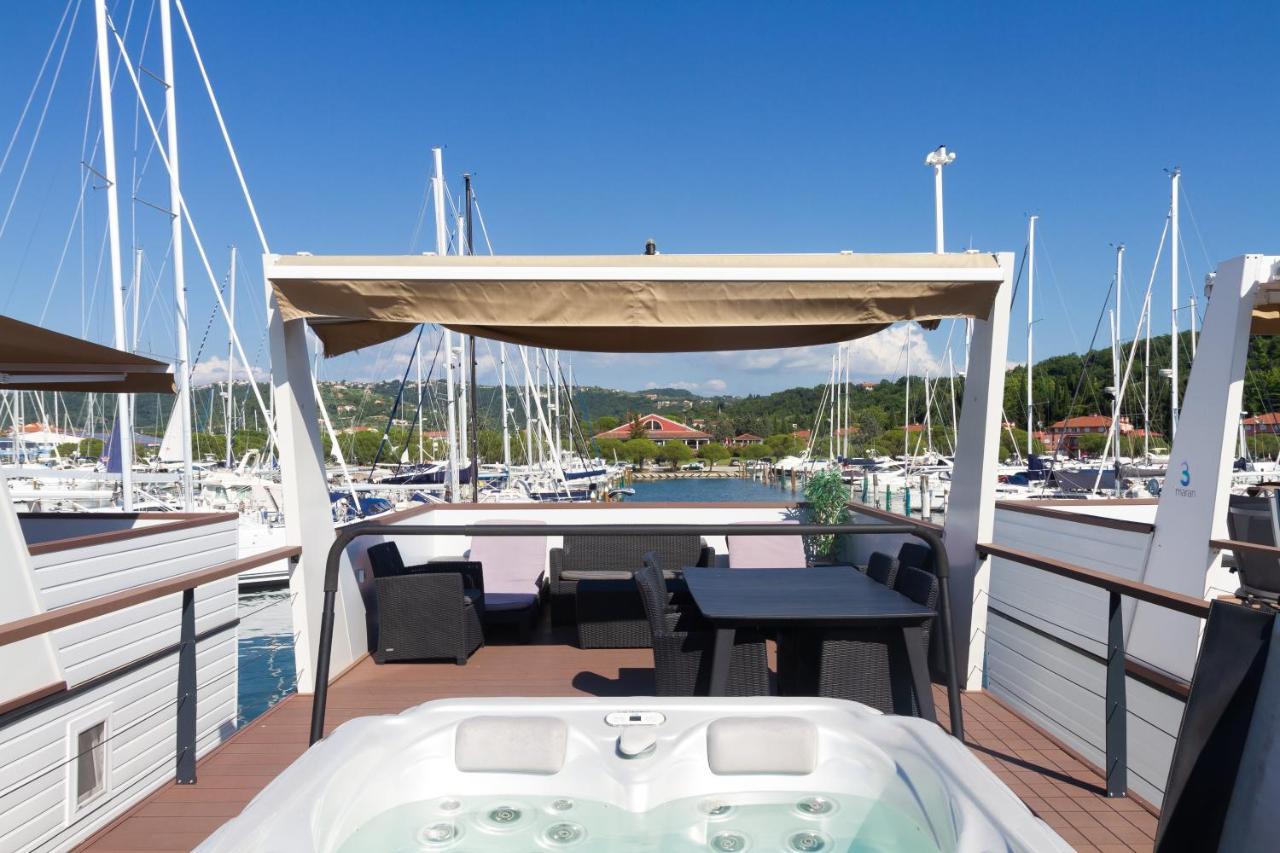 Bamboo Floating House Portoroz Apartamento Exterior foto