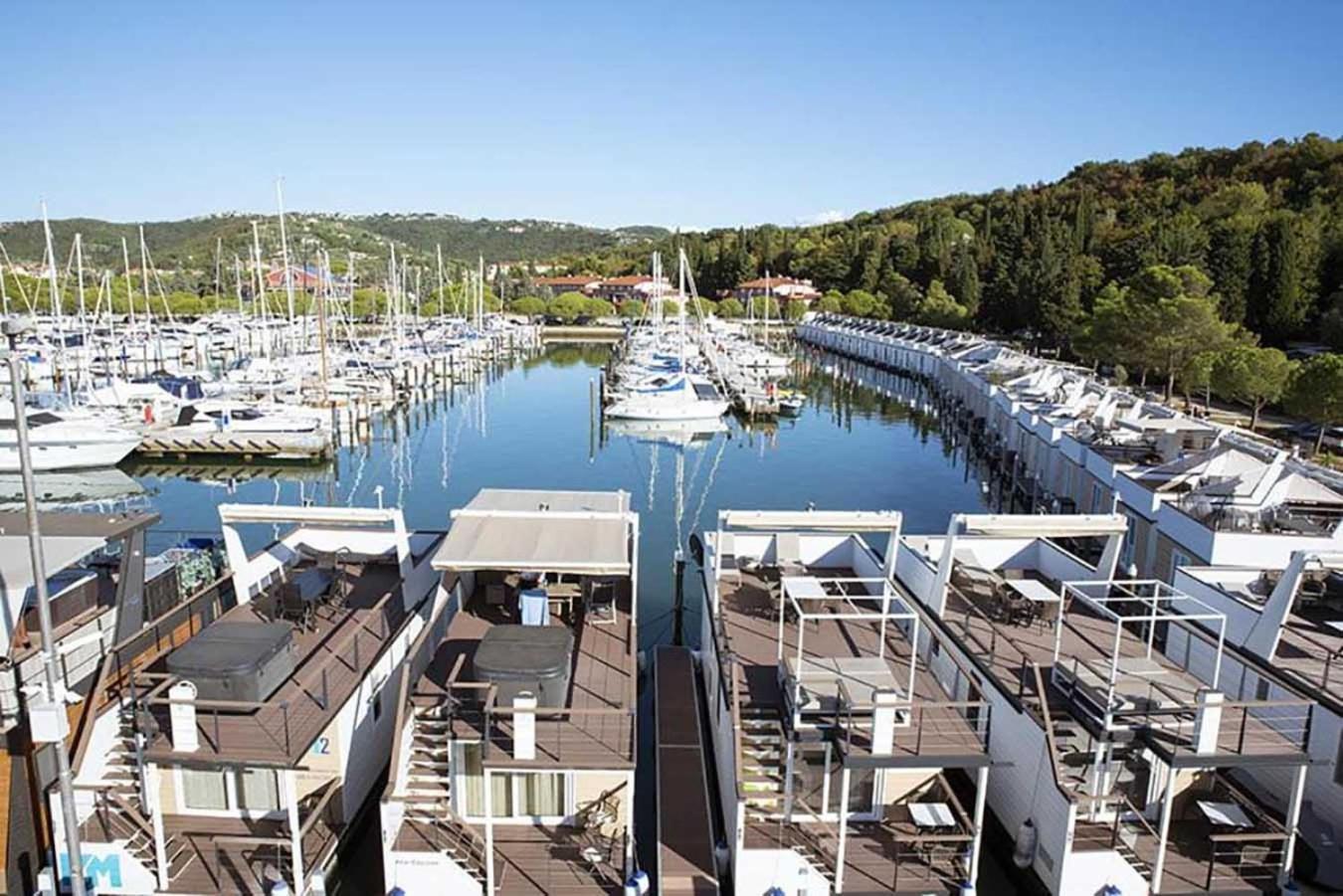 Bamboo Floating House Portoroz Apartamento Exterior foto